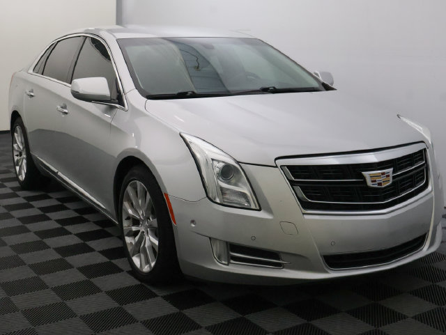 Used 2017 Cadillac XTS Luxury with VIN 2G61M5S30H9143953 for sale in Bay City, MI