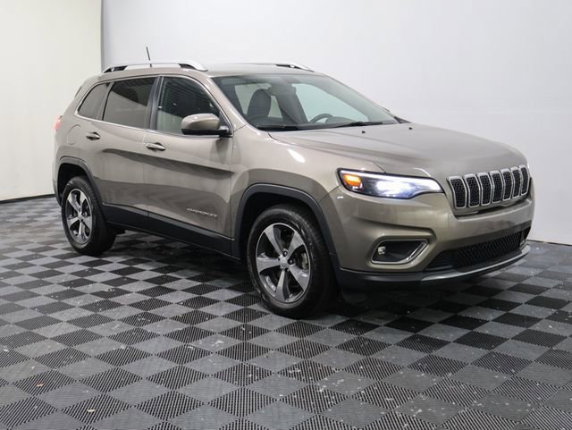 Used 2019 Jeep Cherokee Limited with VIN 1C4PJMDX4KD287798 for sale in Bay City, MI