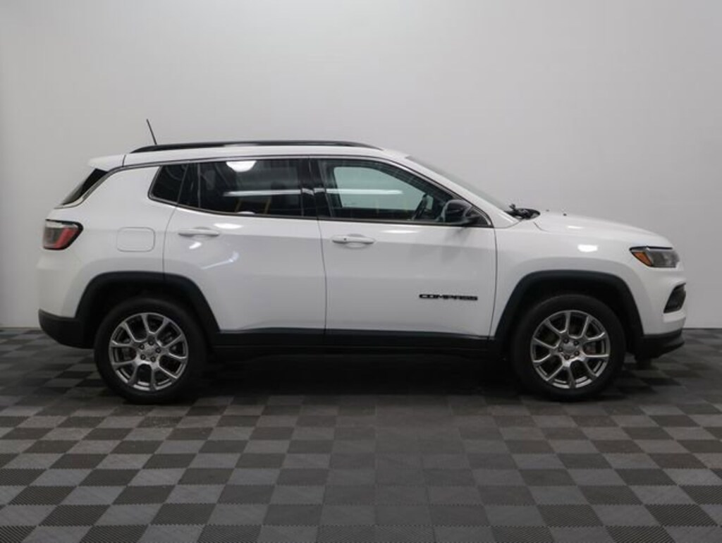 Used 2022 Jeep Compass Latitude Lux
