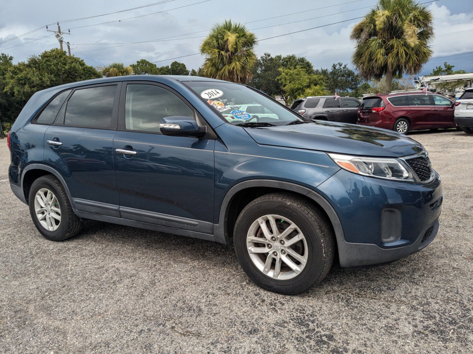 Used 2014 Kia Sorento LX with VIN 5XYKT3A60EG458708 for sale in Labelle, FL