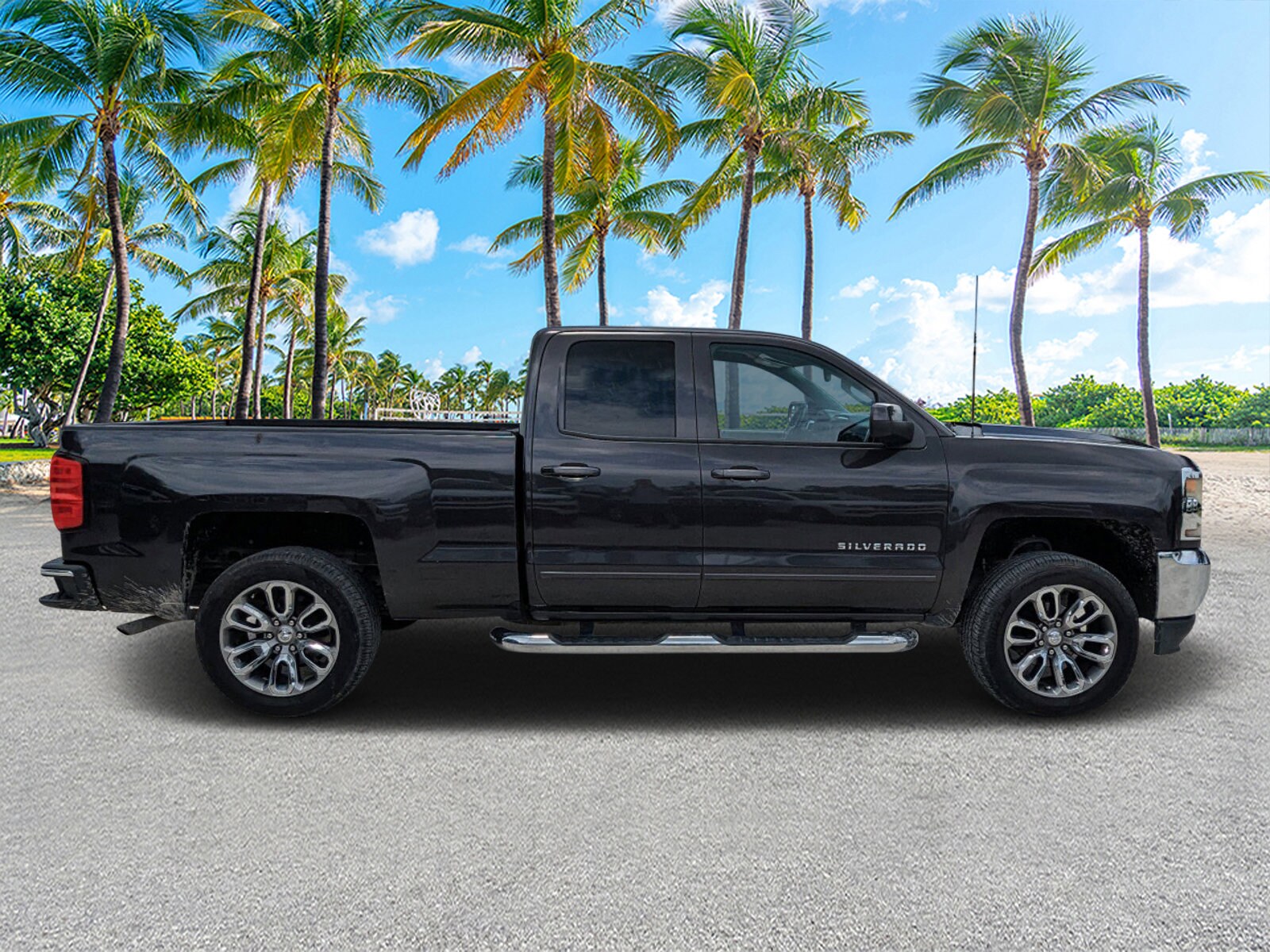 Used 2016 Chevrolet Silverado 1500 LT with VIN 1GCRCREC9GZ182650 for sale in Labelle, FL