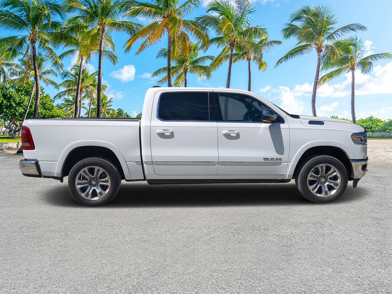 Used 2023 RAM Ram 1500 Pickup Limited with VIN 1C6SRFHTXPN528083 for sale in Labelle, FL