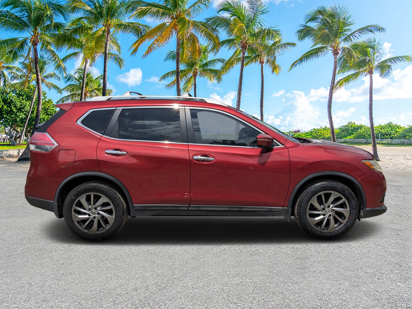 Used 2015 Nissan Rogue SL with VIN 5N1AT2MT9FC882249 for sale in Labelle, FL