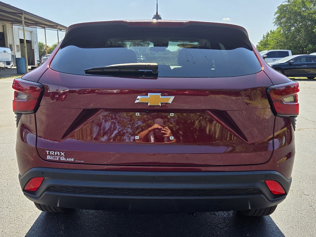 Used 2024 Chevrolet Trax LS FWD LS