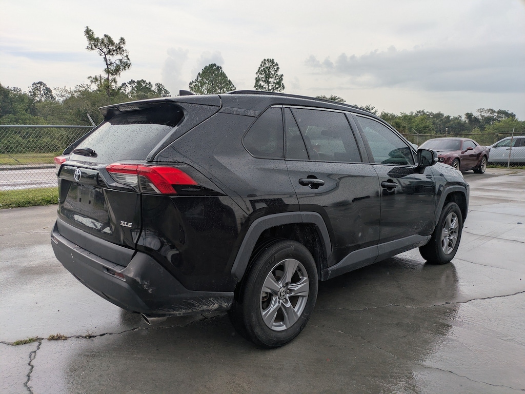 Used 2022 Toyota RAV4 XLE XLE FWD