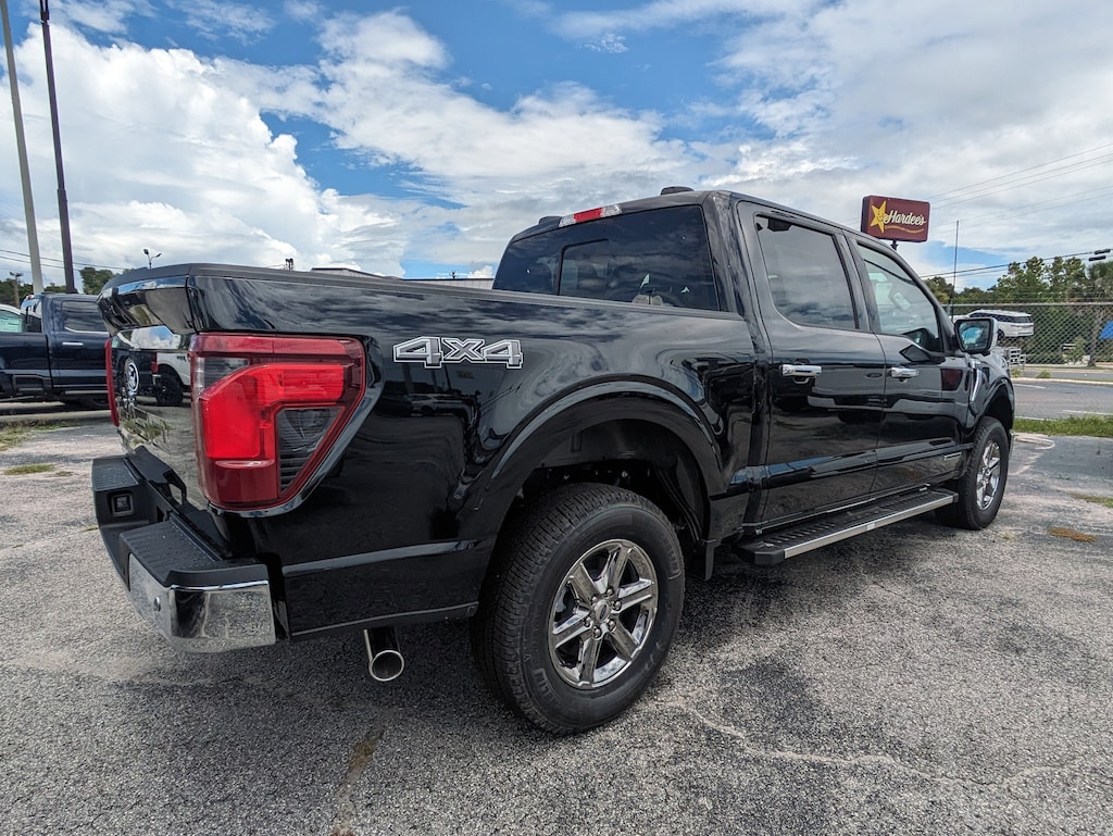 New 2025 Ford F-150 XLT XLT 4WD SuperCrew 5.5 Box