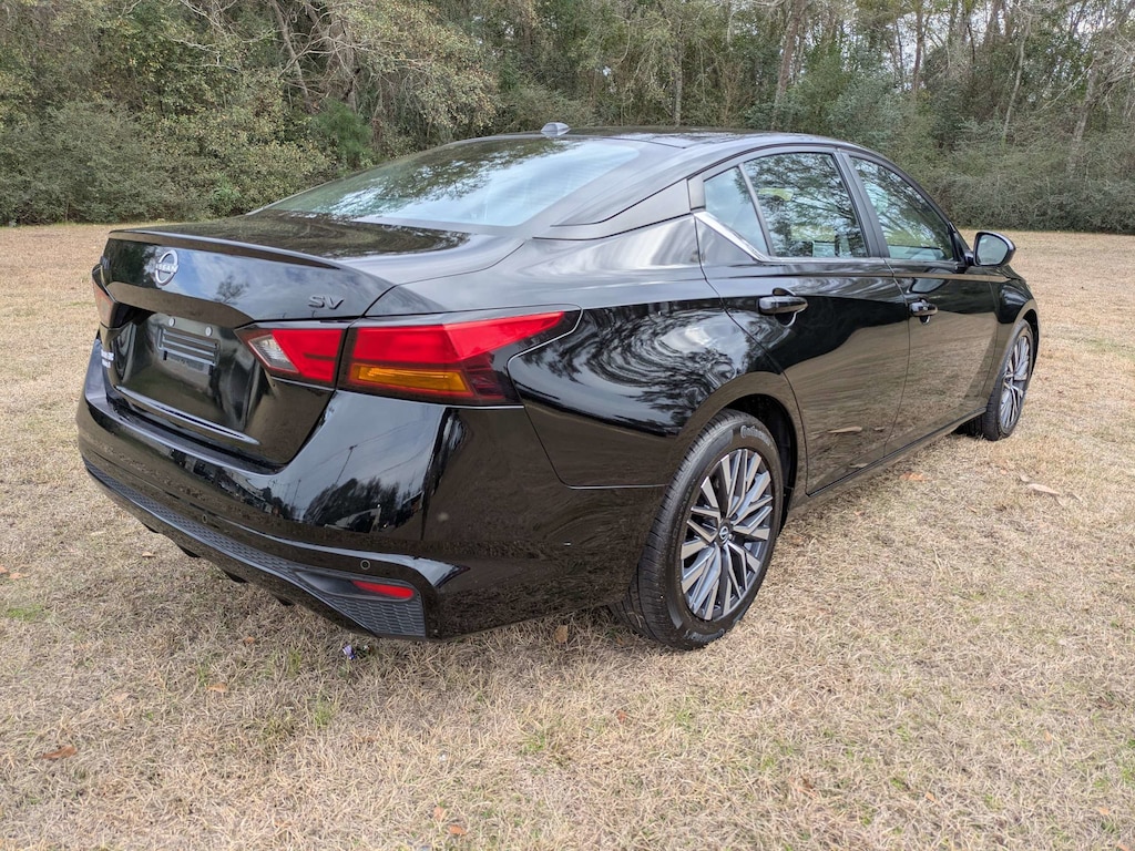 Used 2023 Nissan Altima 2.5 SV Sedan