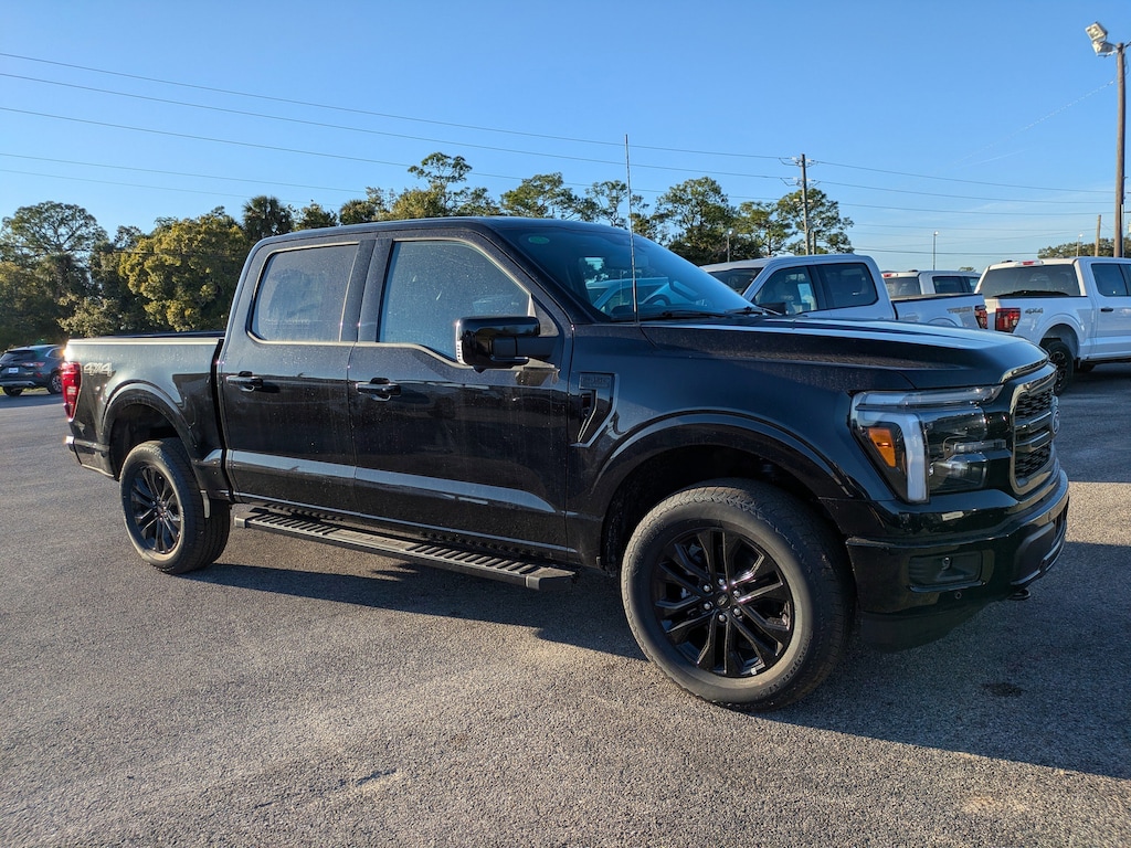 New 2025 Ford F-150 LARIAT LARIAT 4WD SuperCrew 5.5 Box