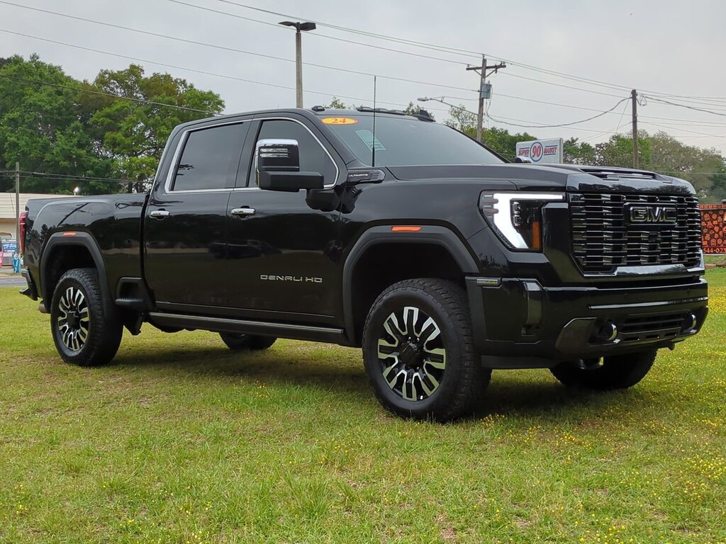Used 2024 GMC Sierra 2500HD Denali Ultimate 4WD Crew Cab 159 Denali Ultimate