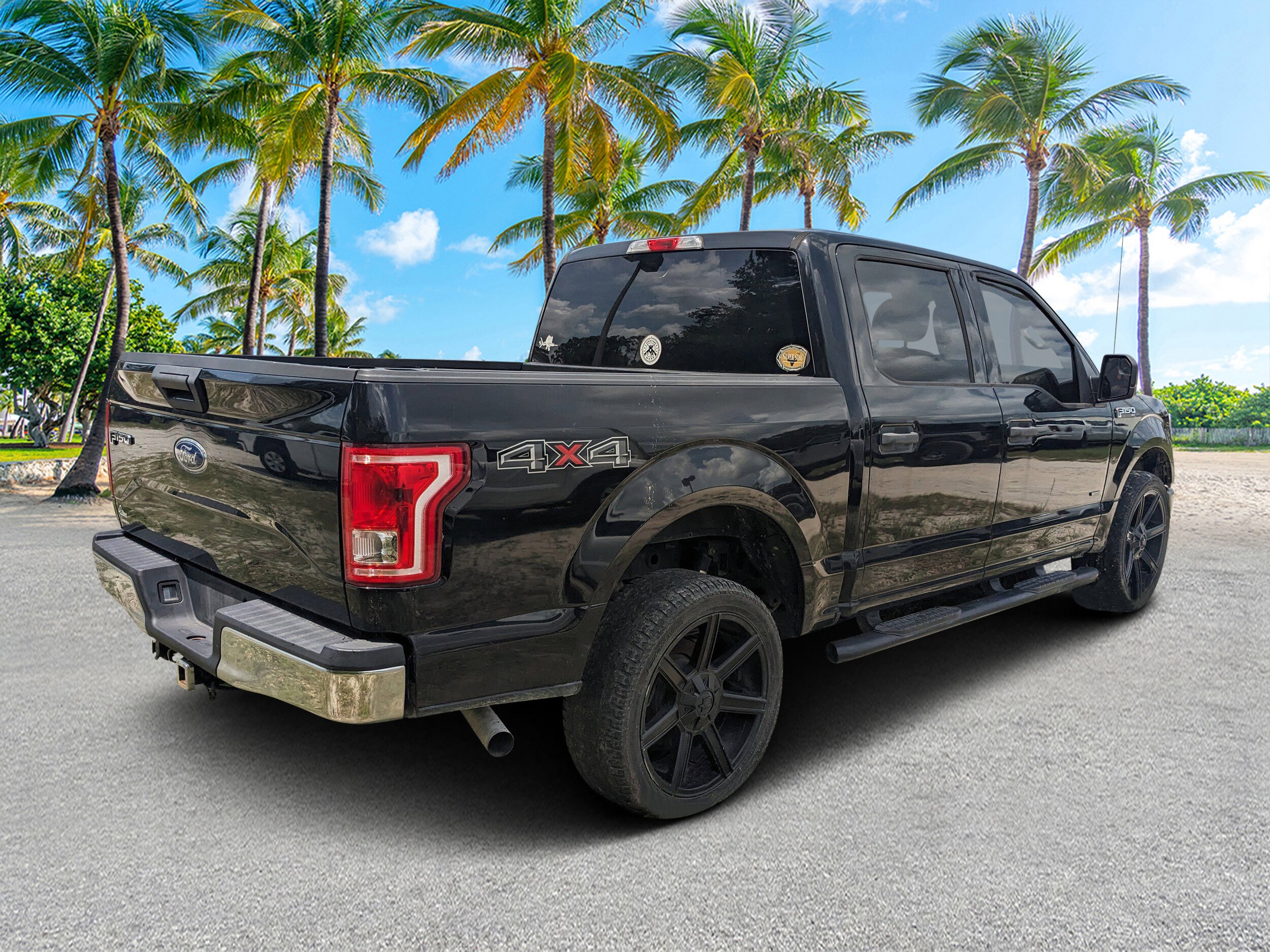 2017 Ford F-150 XLT photo 2
