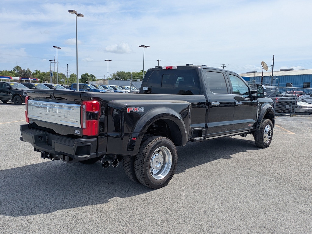 Used 2026 Ford Super Duty F-450 DRW Platinum Platinum 4WD Crew Cab 8 Box