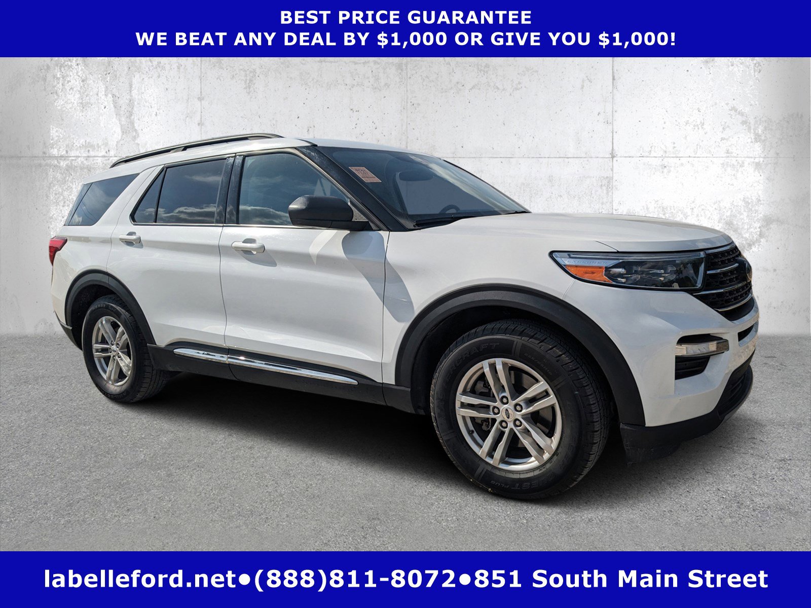 2023 Ford Explorer XLT's photo