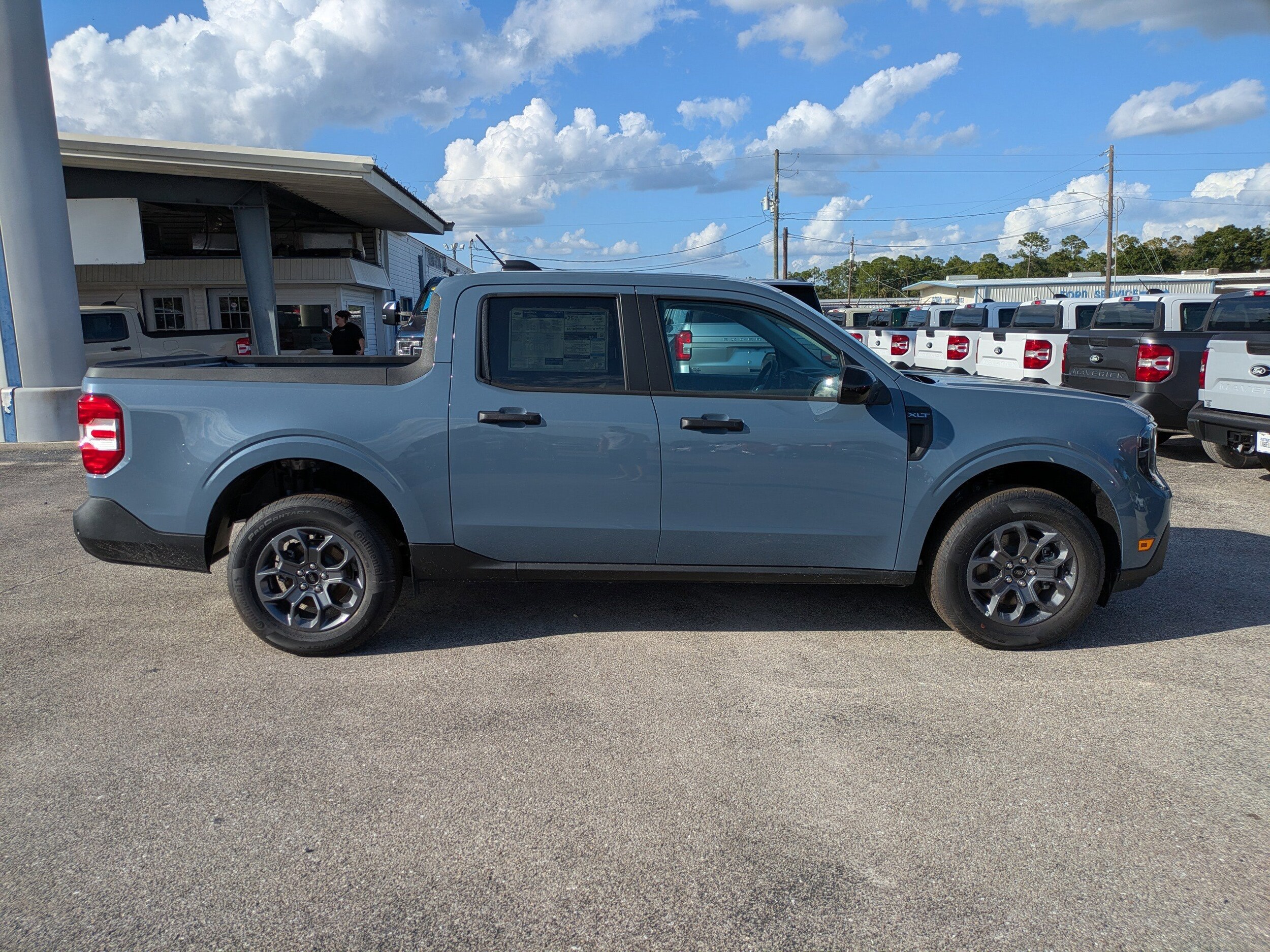 2025 Ford Maverick XLT photo 3
