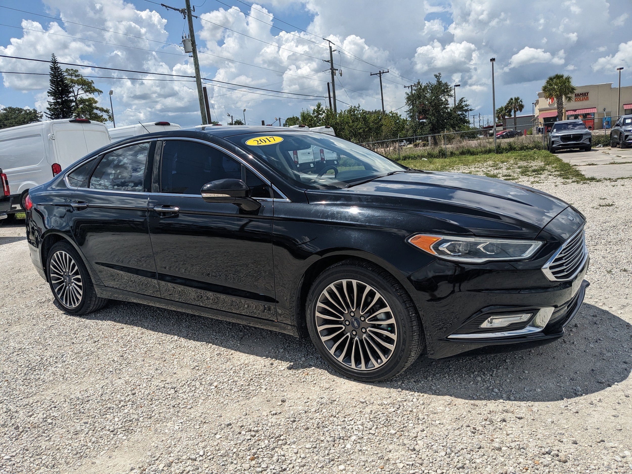 Used 2017 Ford Fusion SE with VIN 3FA6P0HD8HR226690 for sale in LaBelle, FL