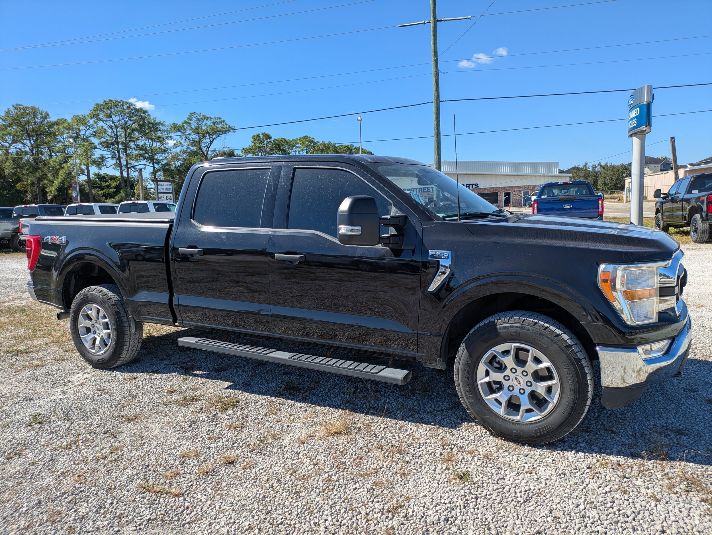 2022 Ford F-150 XLT photo 2