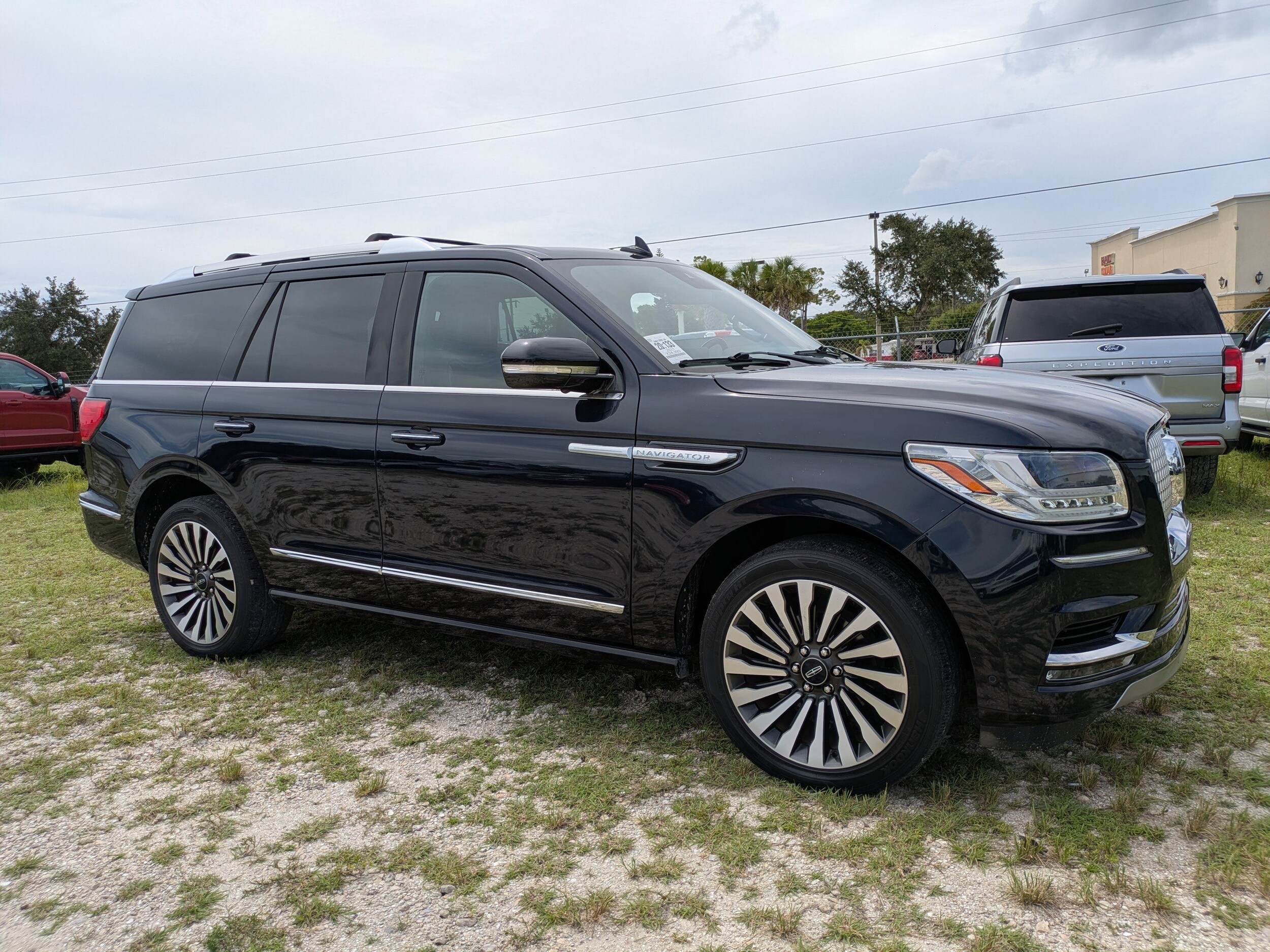 2021 Lincoln Navigator Reserve photo 2
