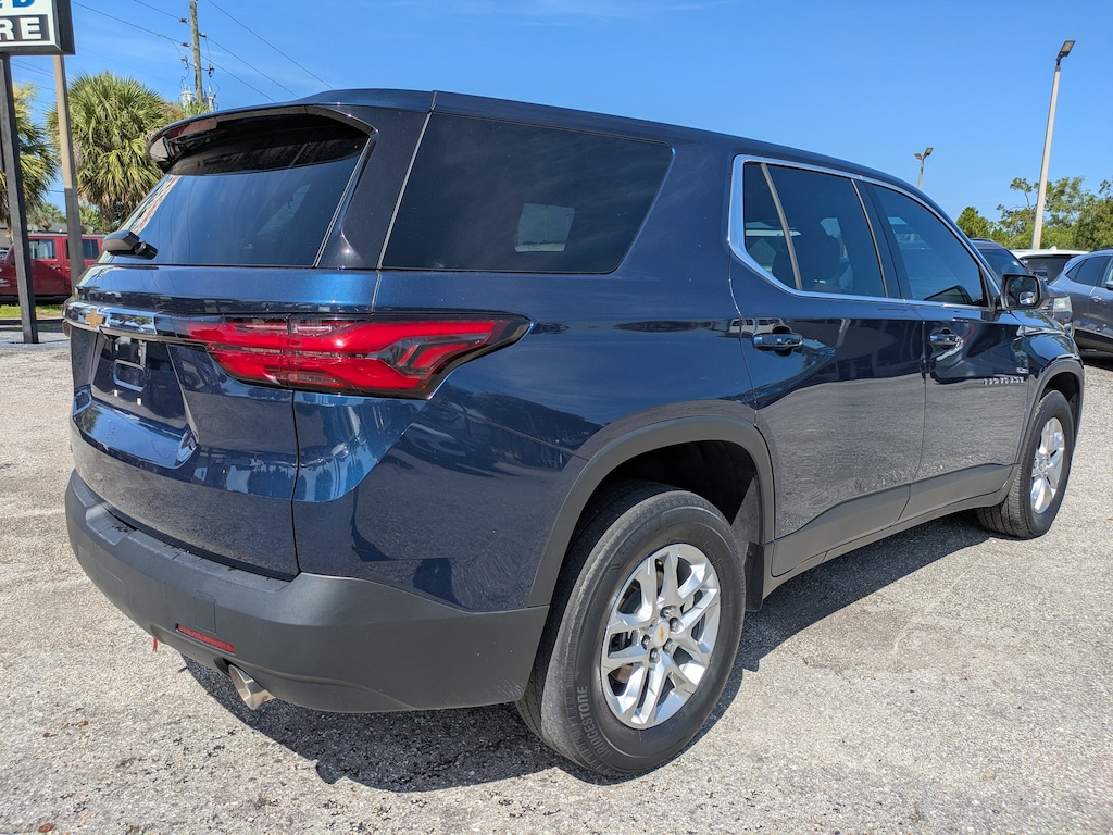 Used 2023 Chevrolet Traverse LS FWD LS w/1LS