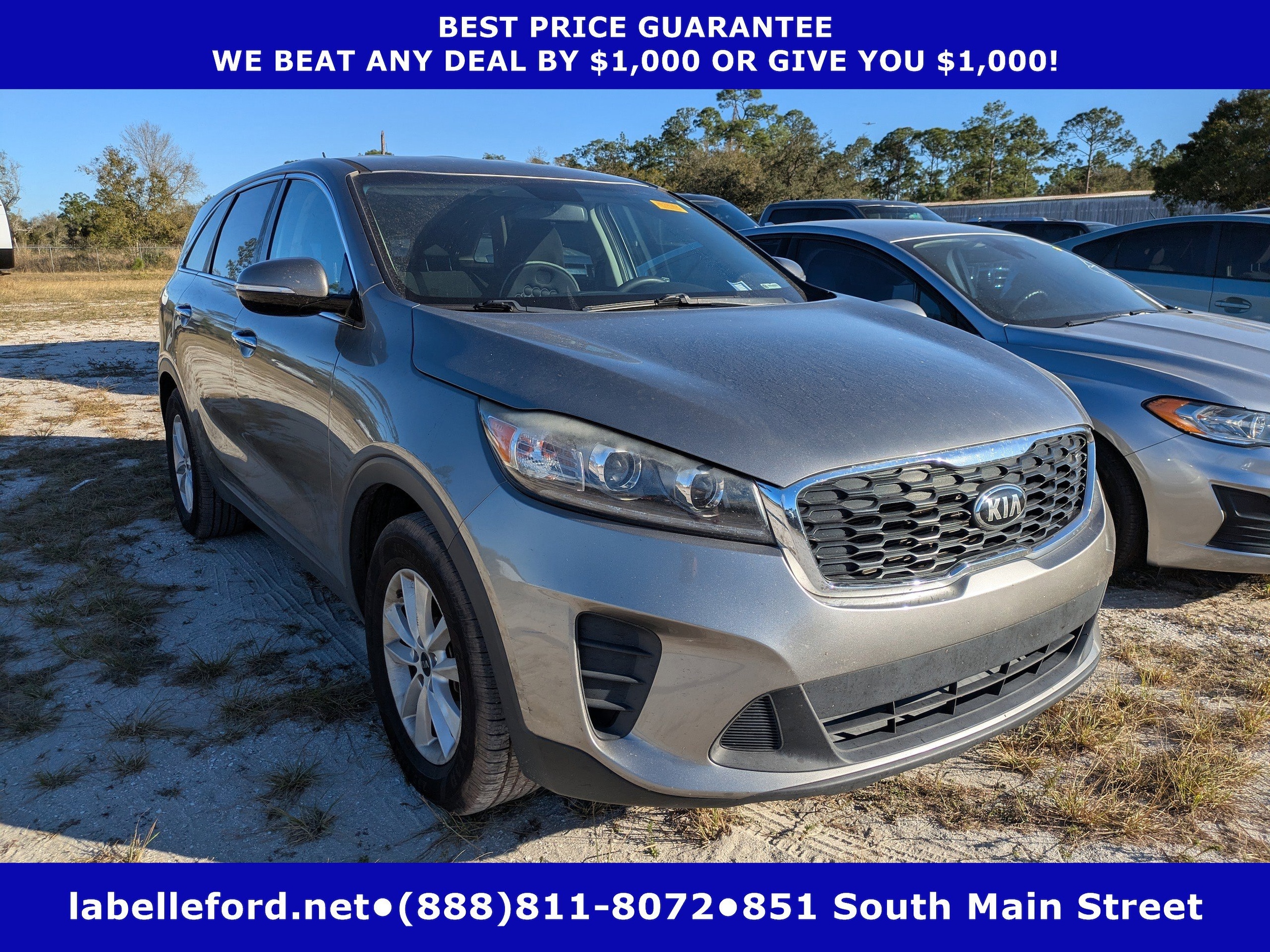 2019 Kia Sorento LX's photo