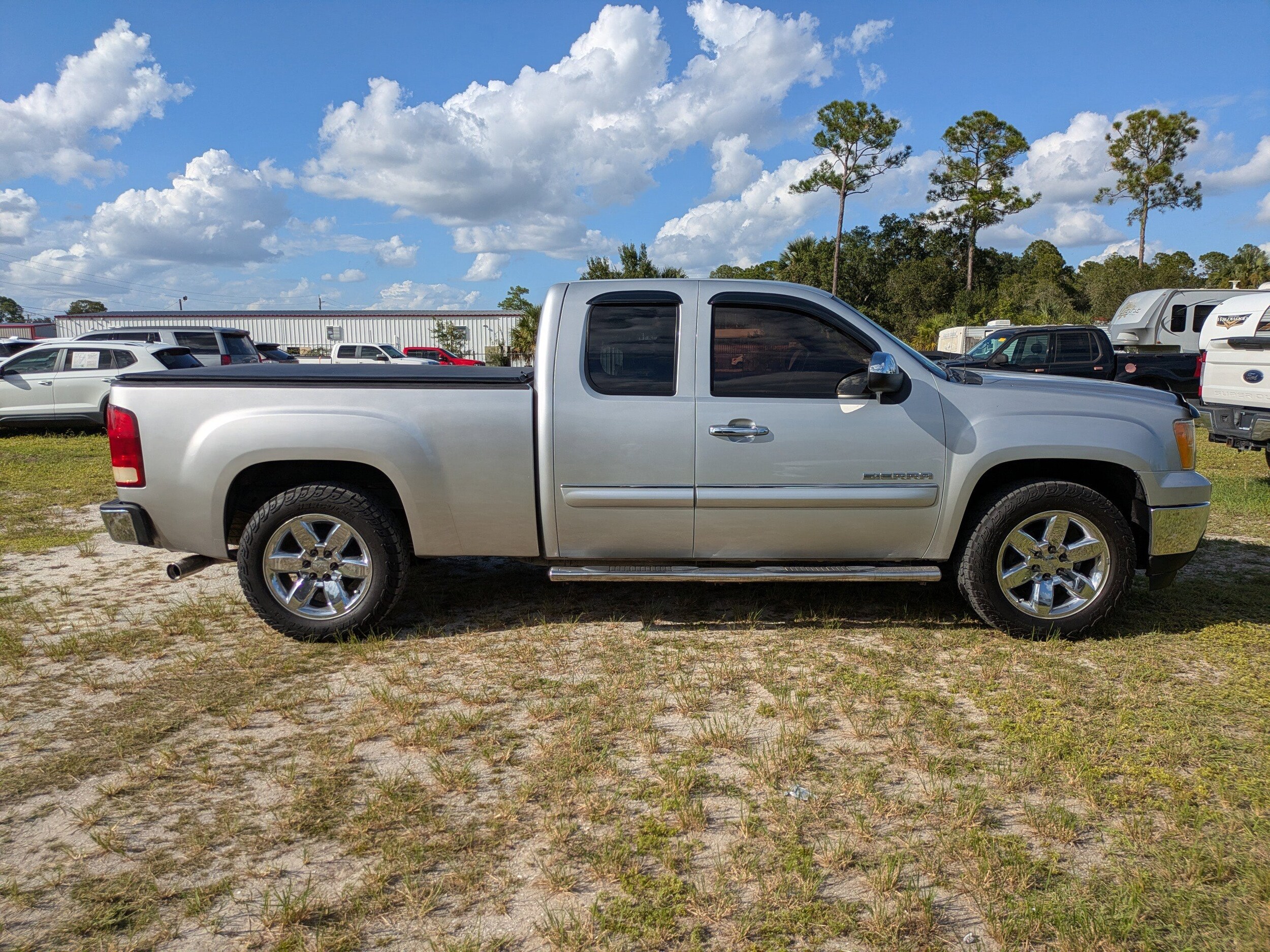 2013 Gmc Sierra 1500 SLE photo 3