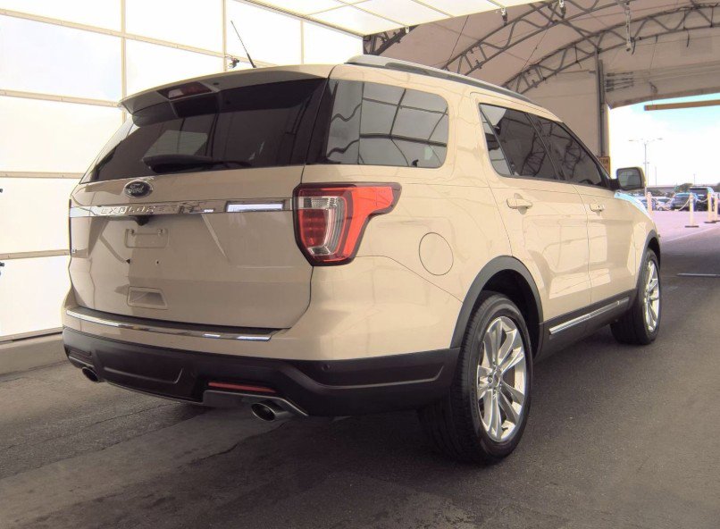 2018 Ford Explorer XLT photo 2