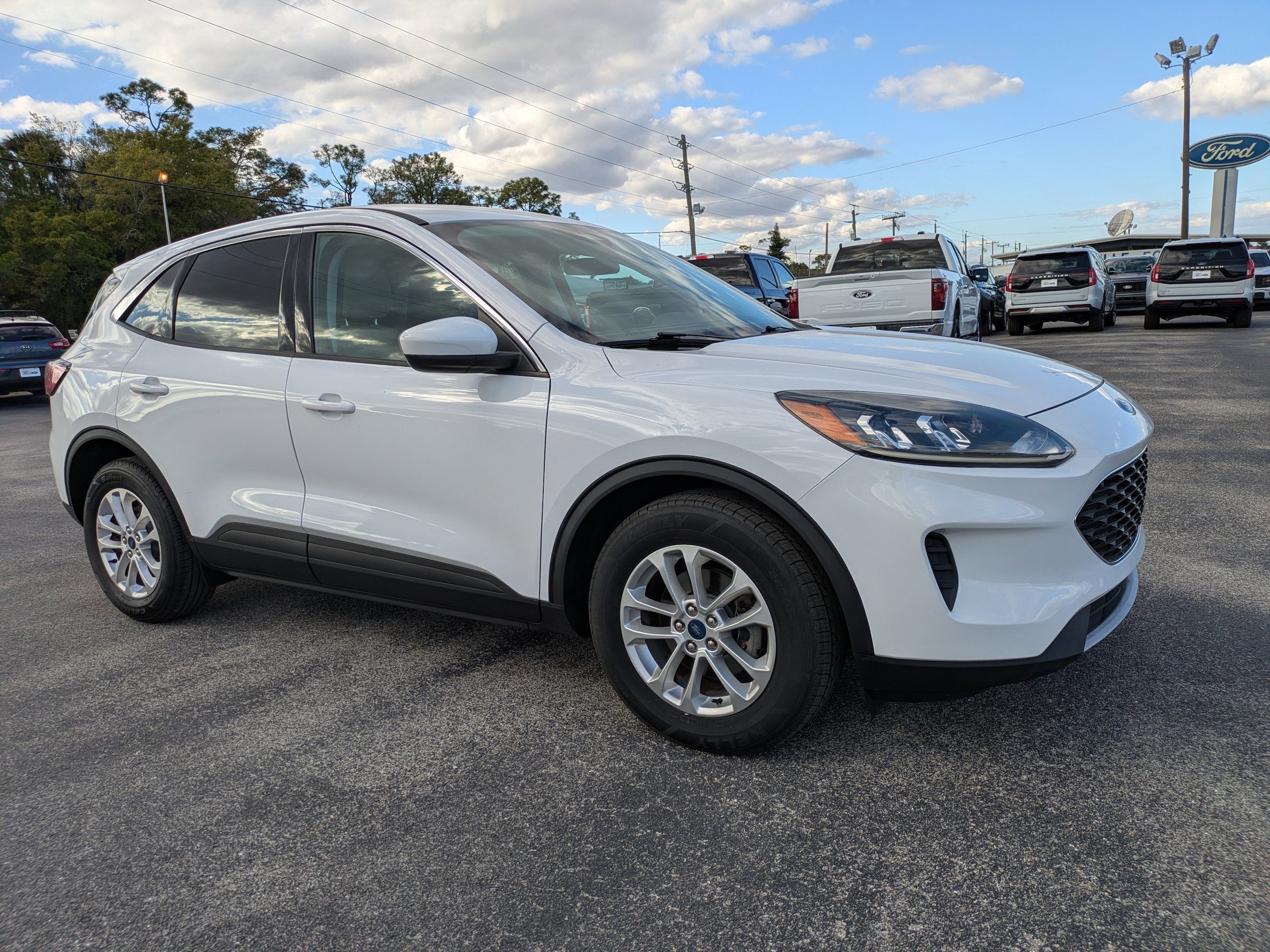 Used 2021 Ford Escape SE with VIN 1FMCU0G62MUA20434 for sale in LaBelle, FL