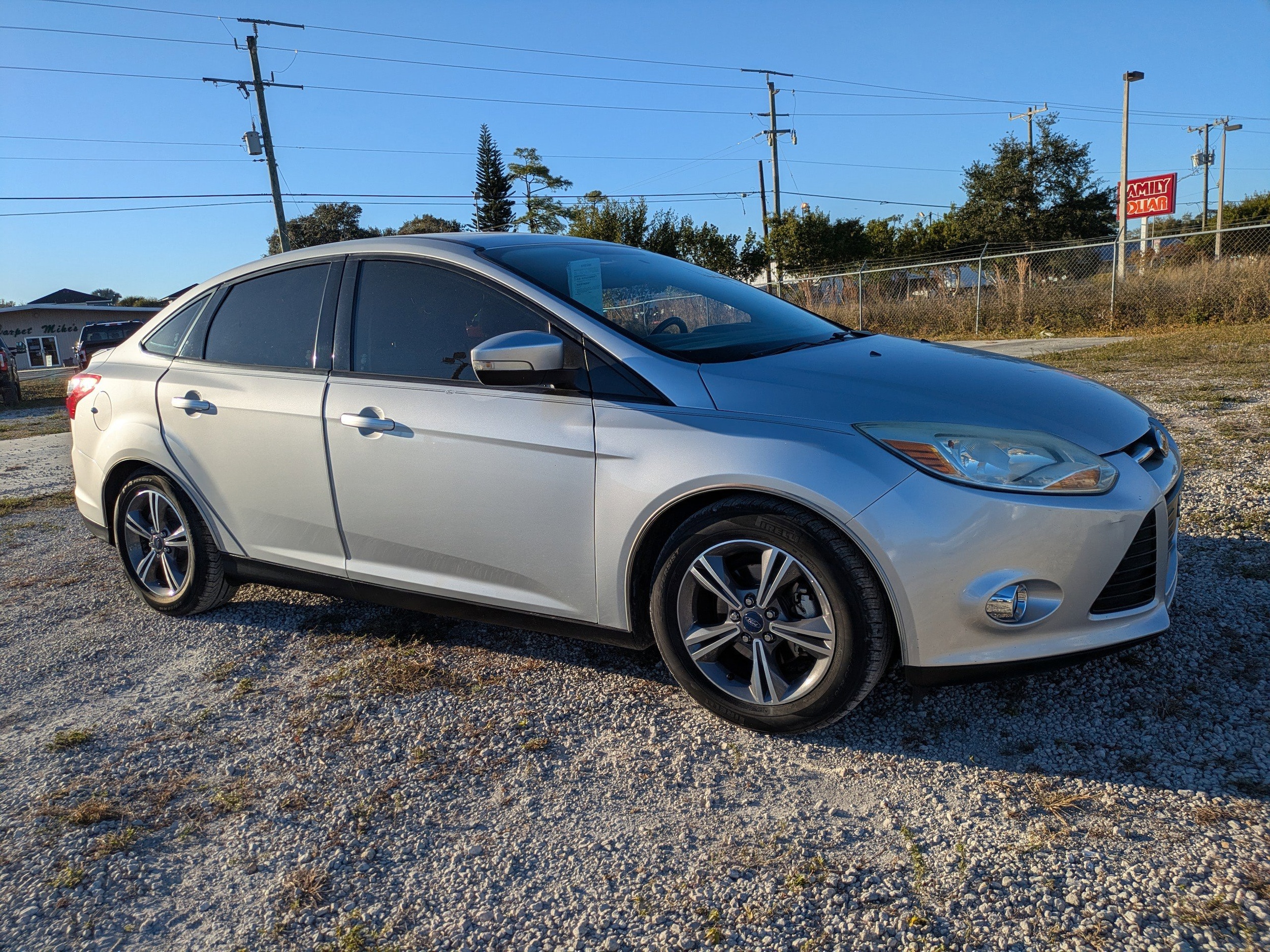 Used 2014 Ford Focus SE with VIN 1FADP3F27EL329667 for sale in LaBelle, FL