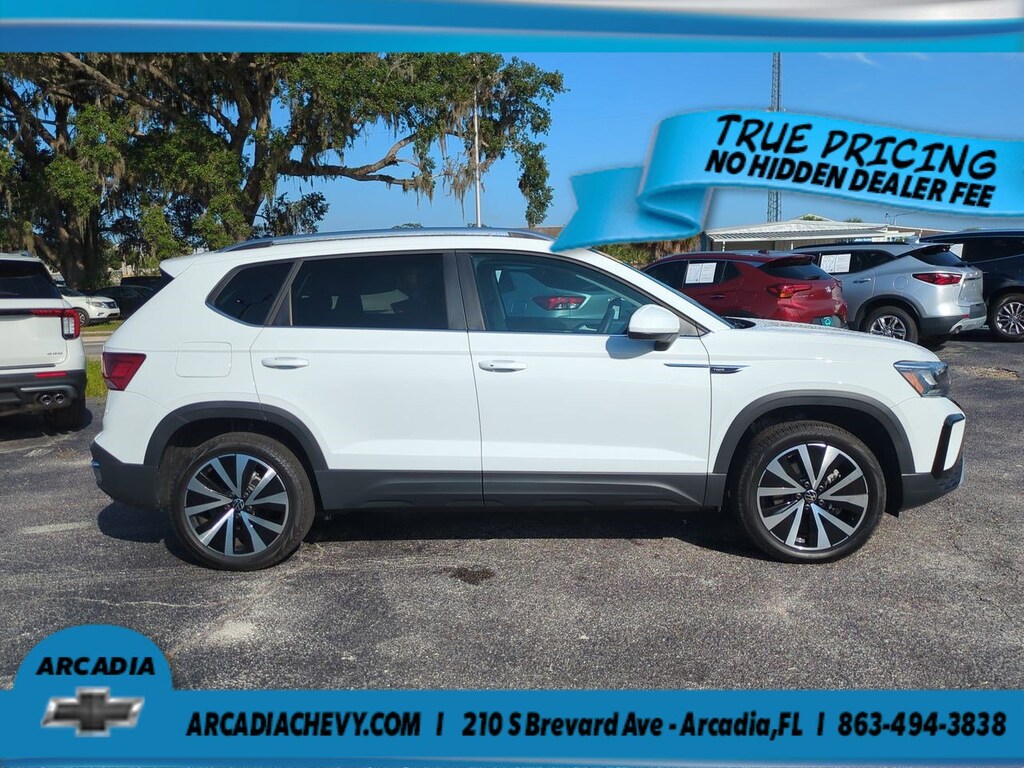 Used 2024 Volkswagen Taos SE SE FWD