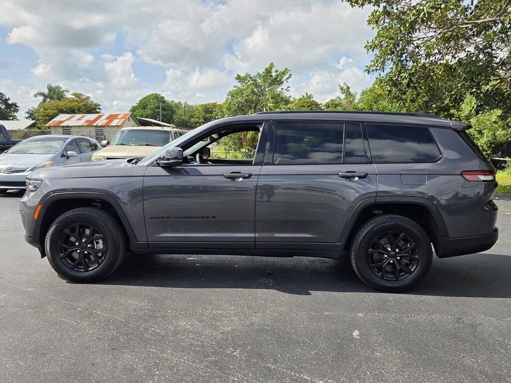 Used 2025 Jeep Grand Cherokee L Altitude X Altitude X 4x4