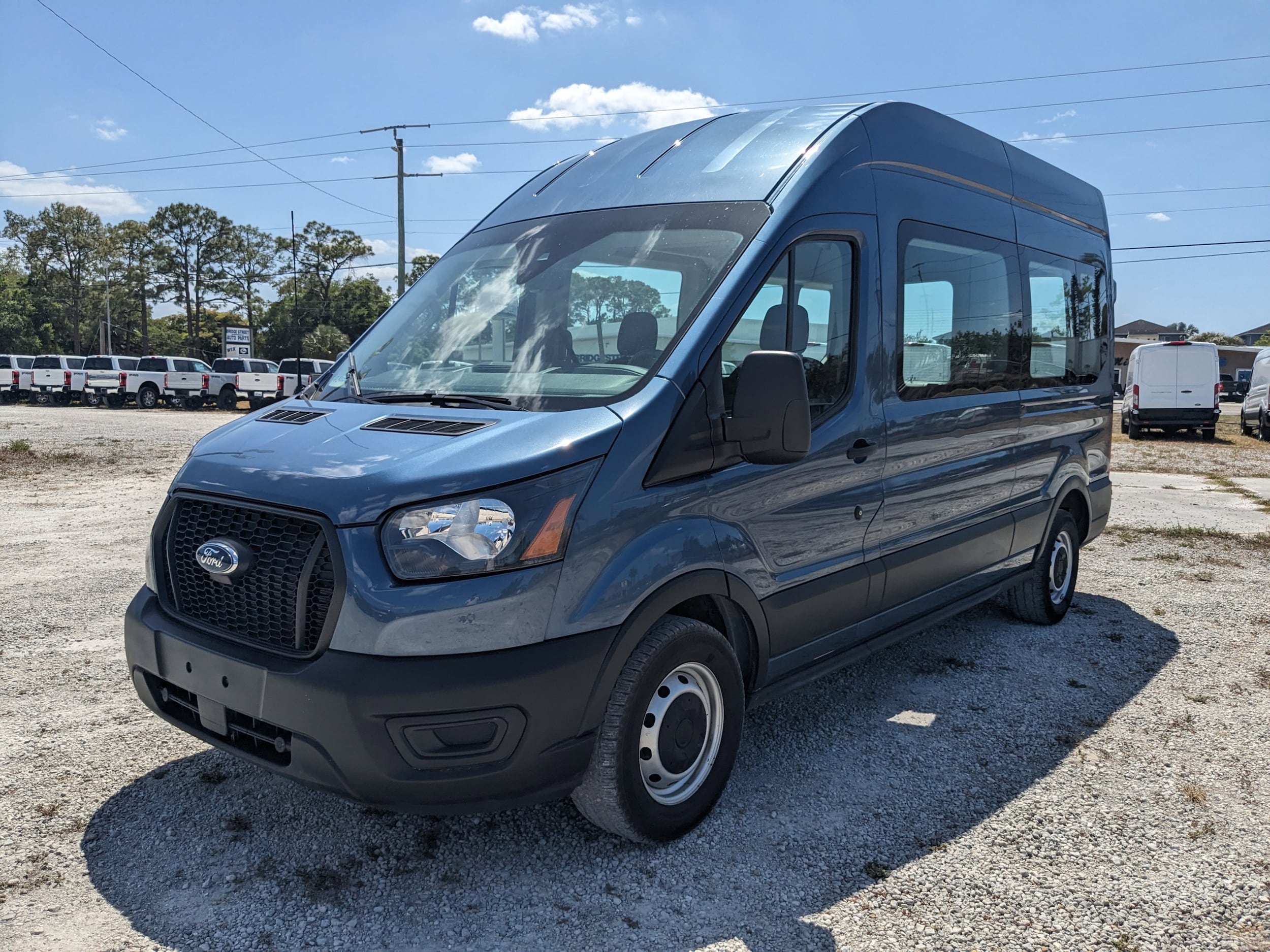 2023 Ford Transit Passenger Van XL - Photo 7