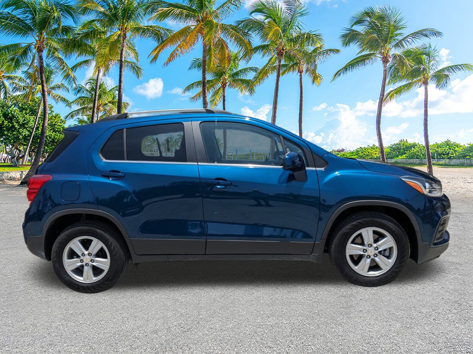 2020 Chevrolet Trax LT photo 3