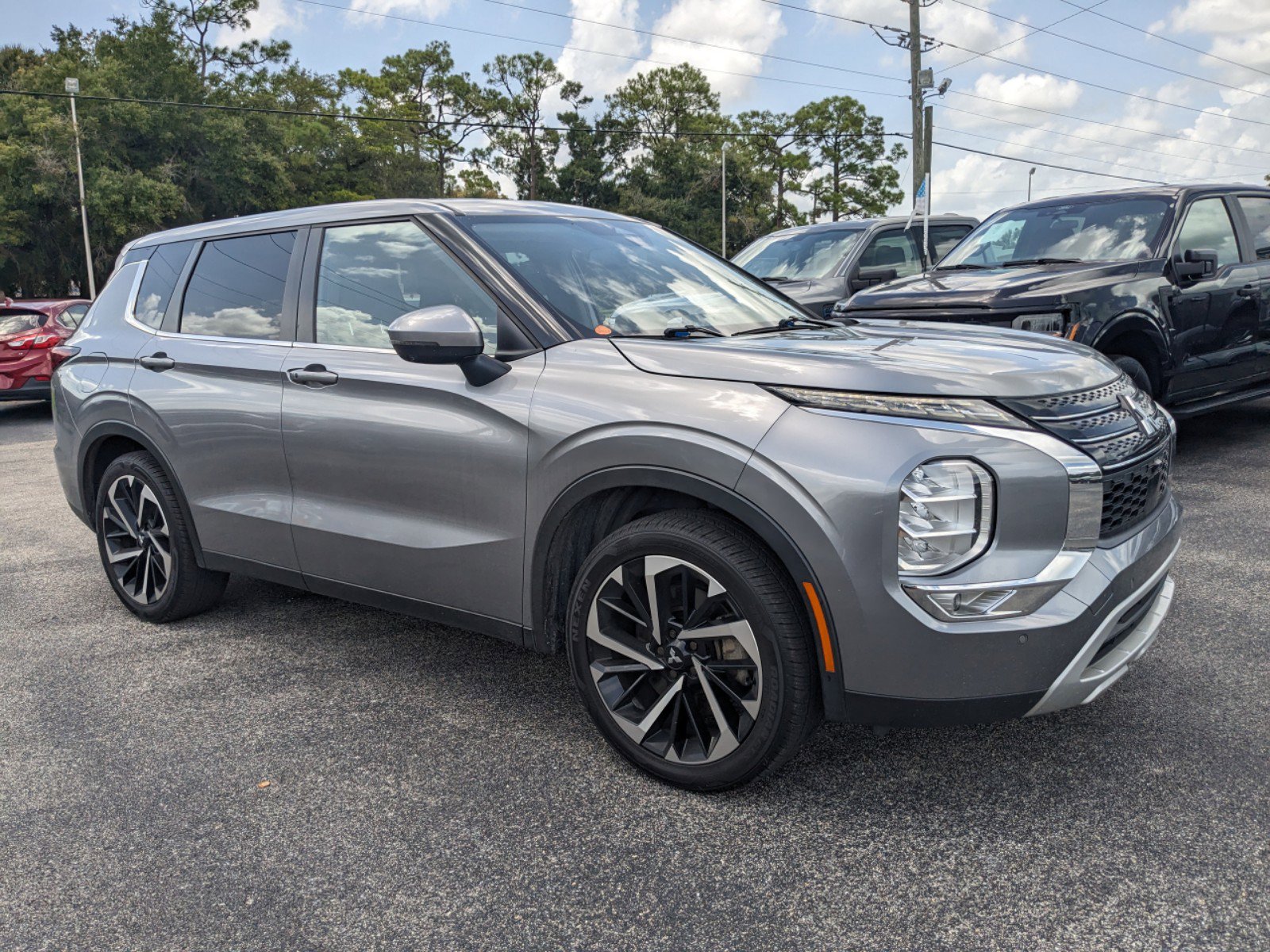 Used 2022 Mitsubishi Outlander SE with VIN JA4J3UA85NZ010771 for sale in Labelle, FL