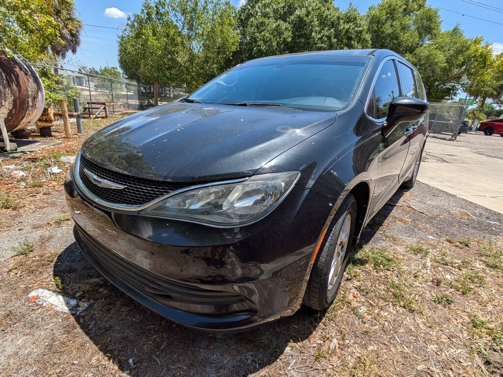 Used 2017 Chrysler Pacifica Touring Touring FWD