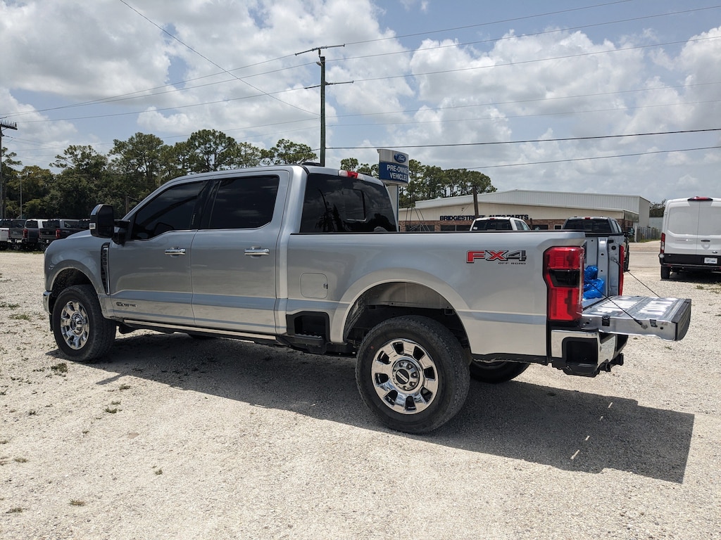 Used 2023 Ford Super Duty F-250 SRW Lariat LARIAT 4WD Crew Cab 6.75 Box