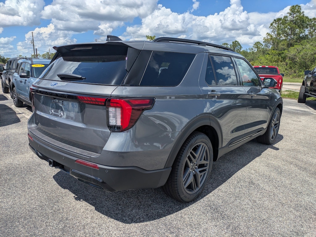 New 2026 Ford Explorer ST-Line ST-Line RWD