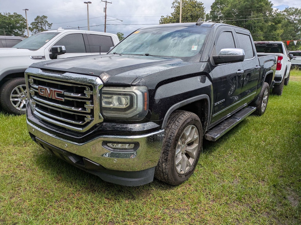 Used 2017 GMC Sierra 1500 SLT 2WD Crew Cab 143.5 SLT