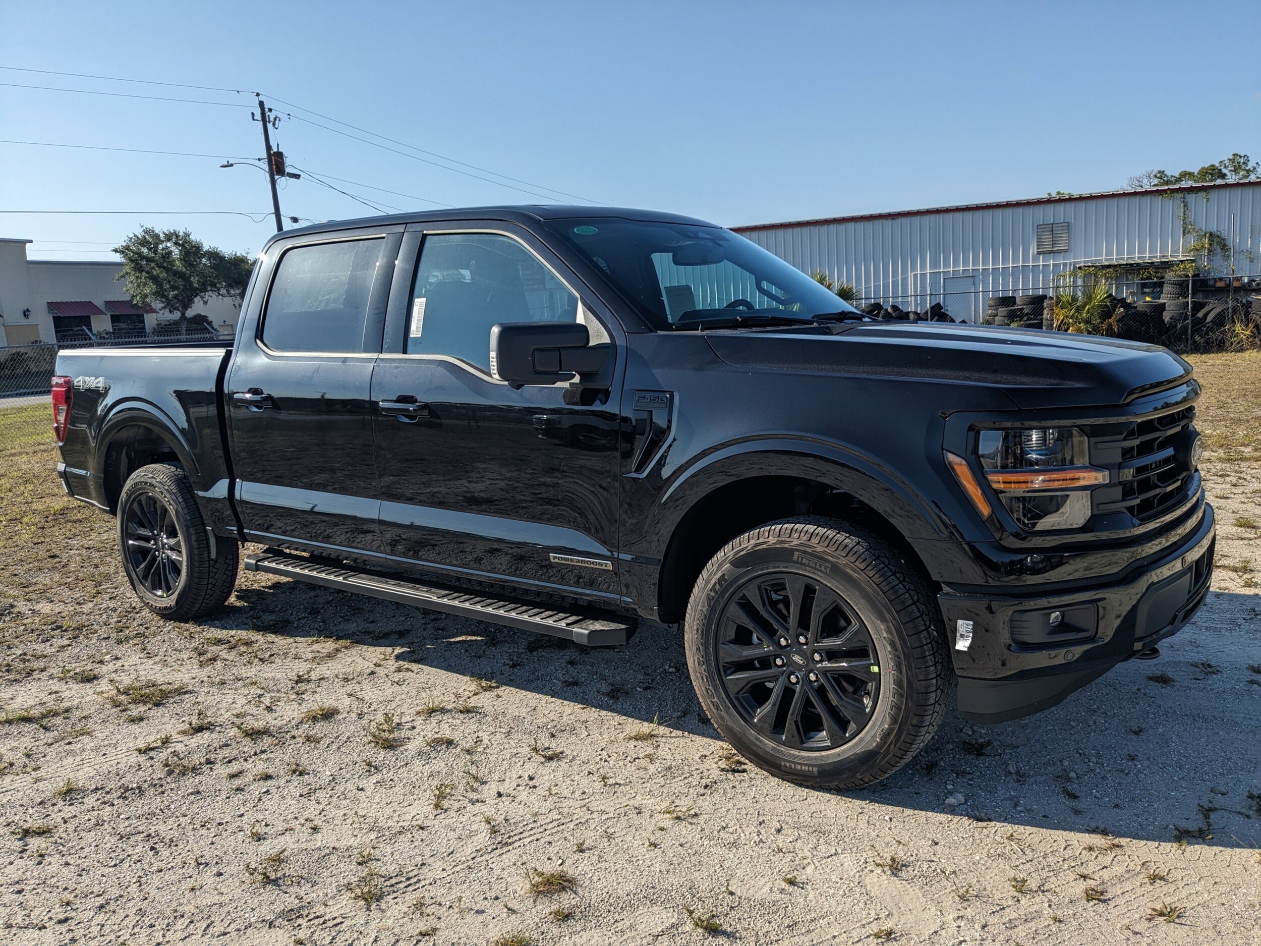 2025 Ford F-150 XLT photo 2