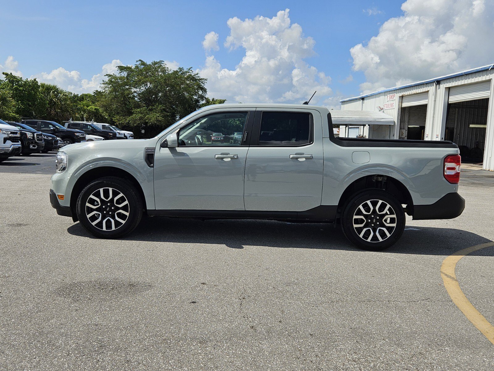 2022 Ford Maverick Lariat photo 2