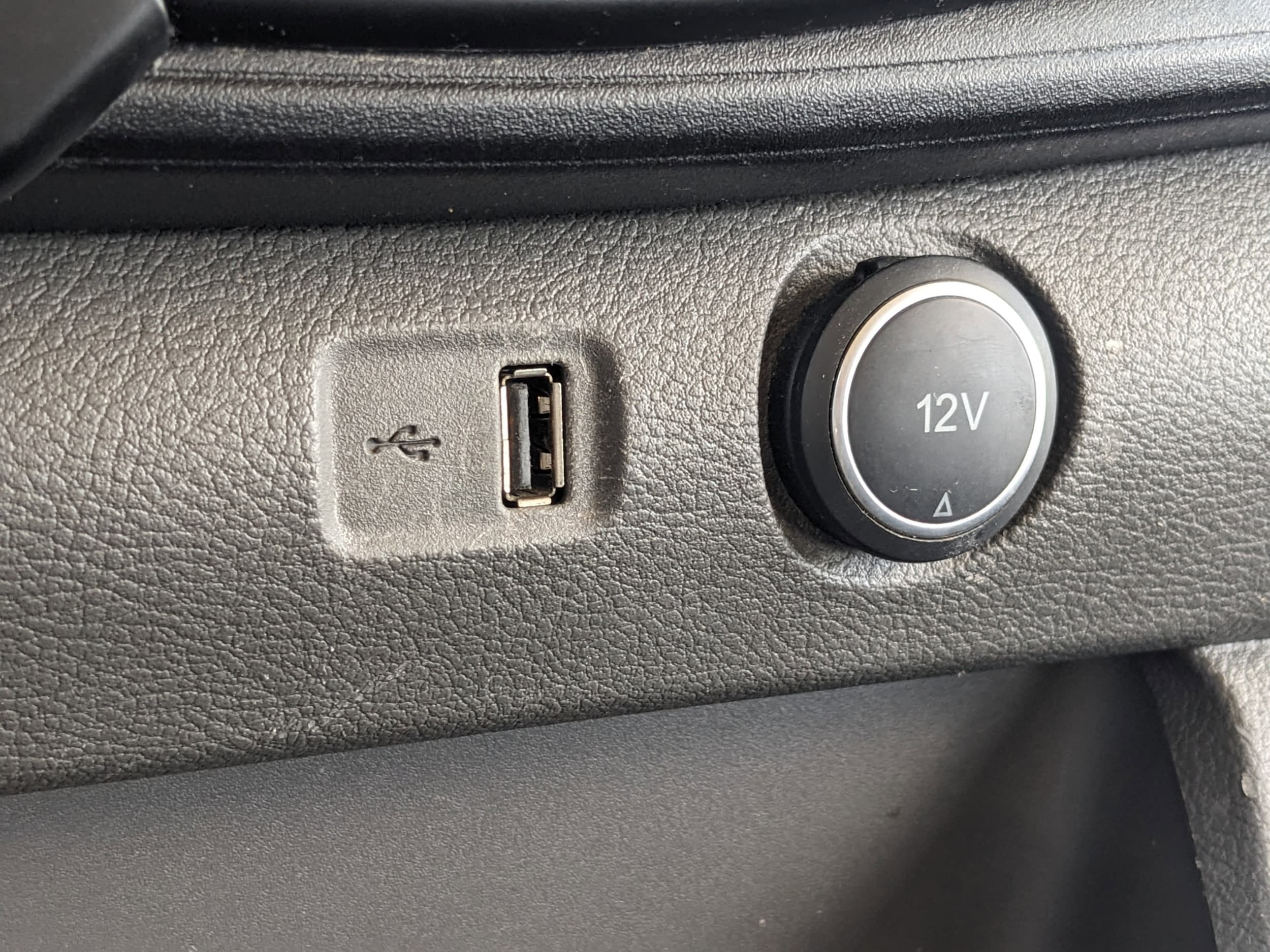 2023 Ford Transit Passenger Van XL - Photo 25
