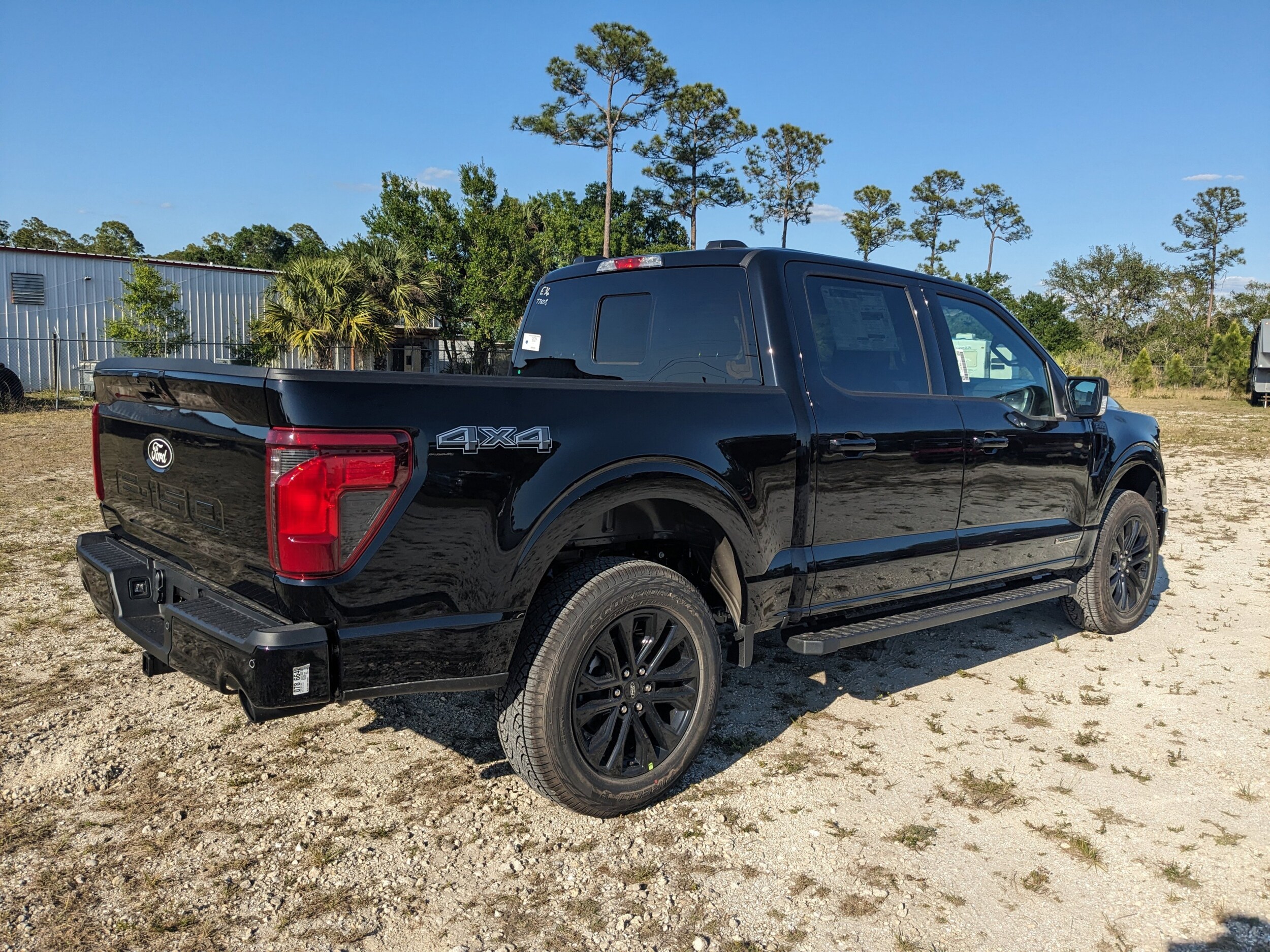 2025 Ford F-150 XLT photo 4