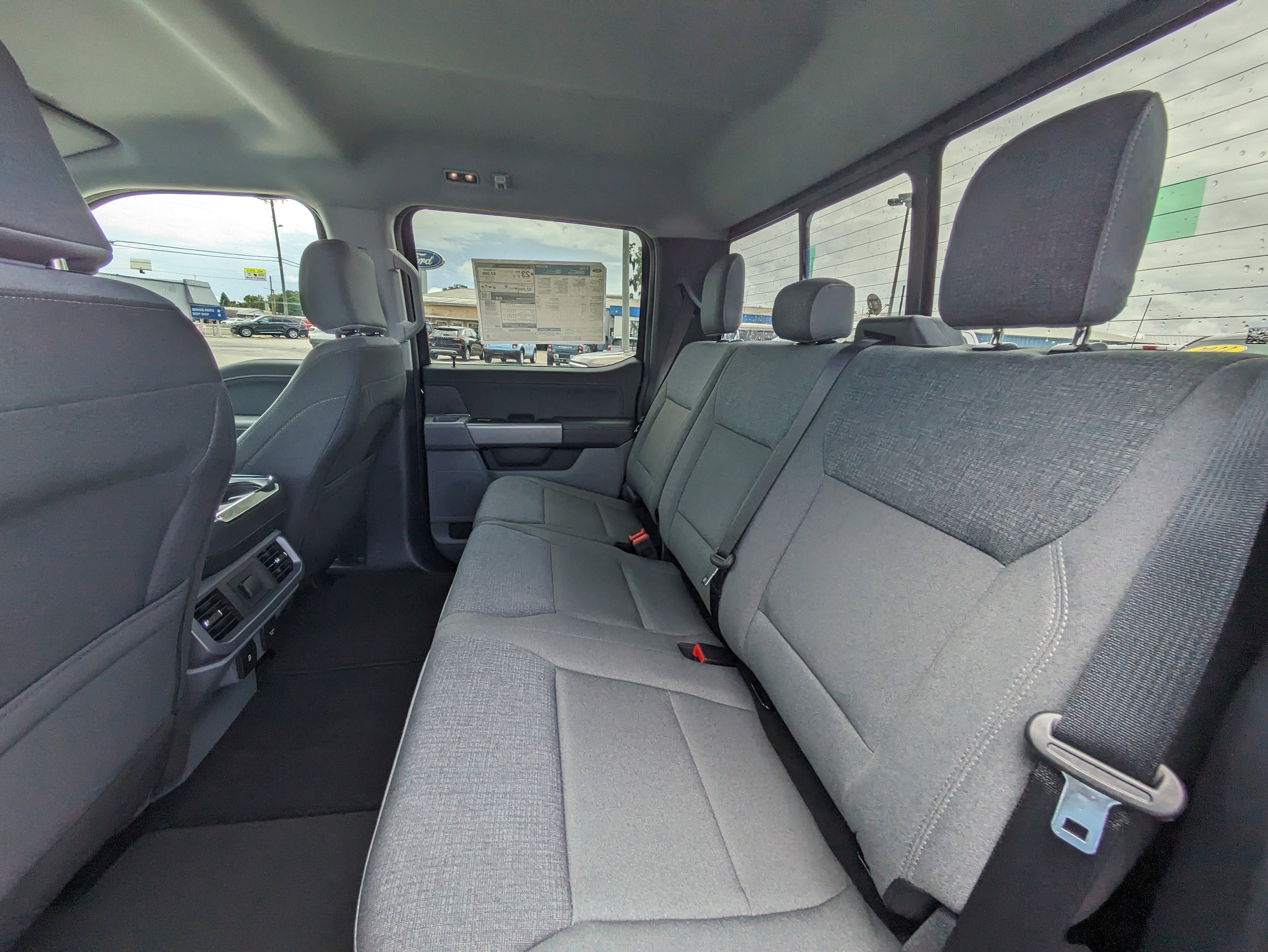 2025 Ford F-150 XLT - Photo 11