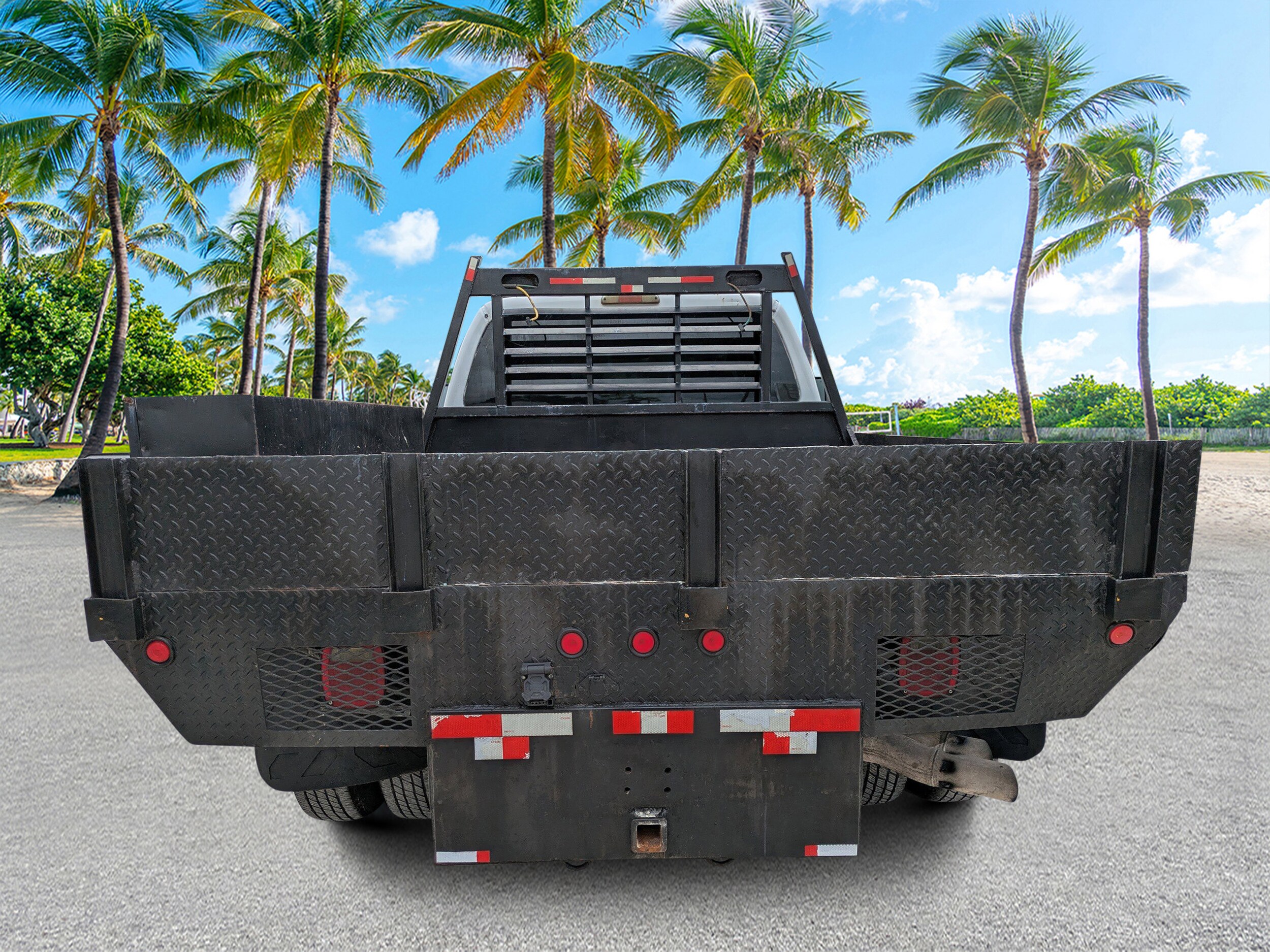 2009 Ford F-350 XL photo 3