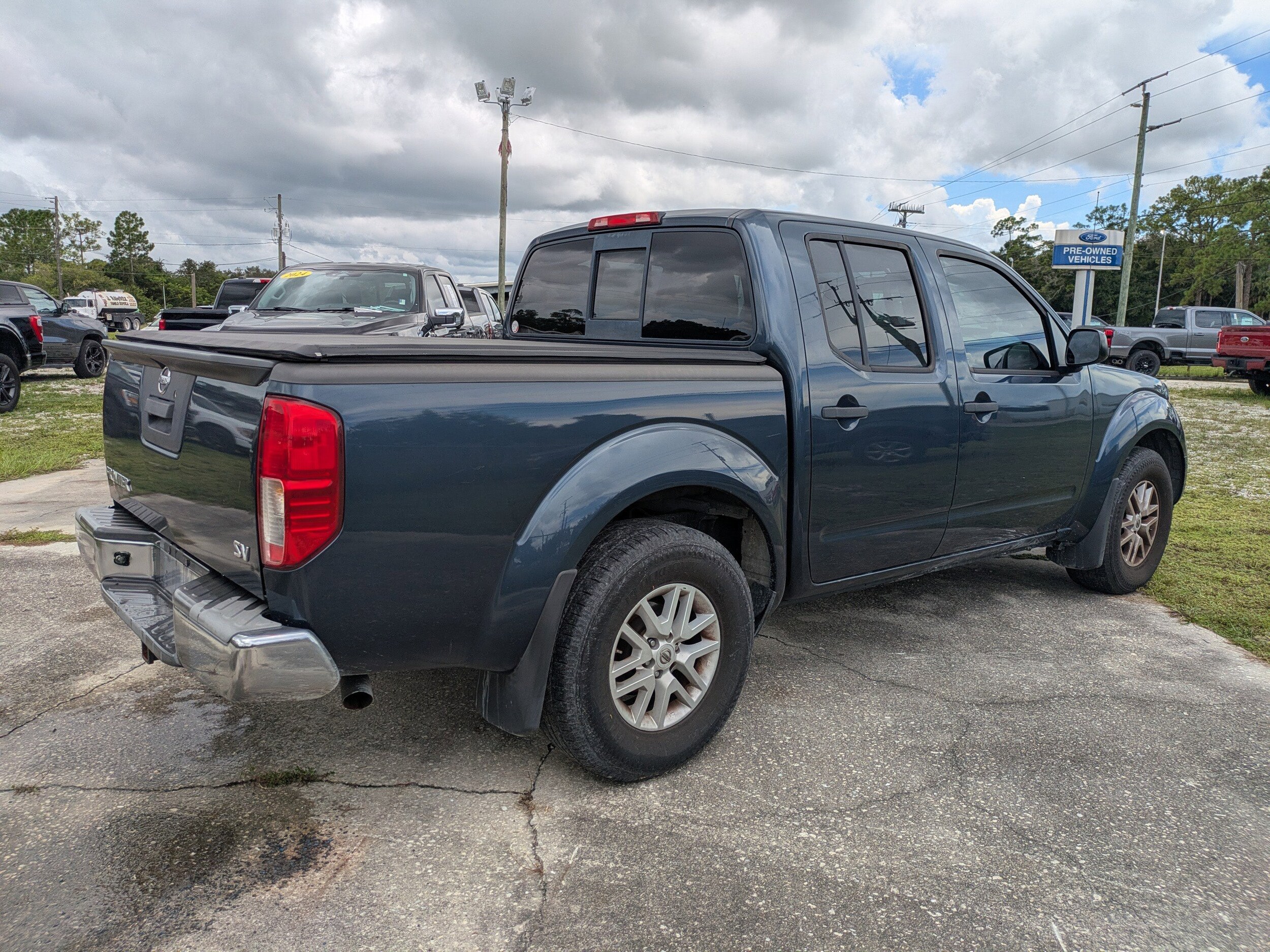 2018 Nissan Frontier Crew Cab SV photo 3