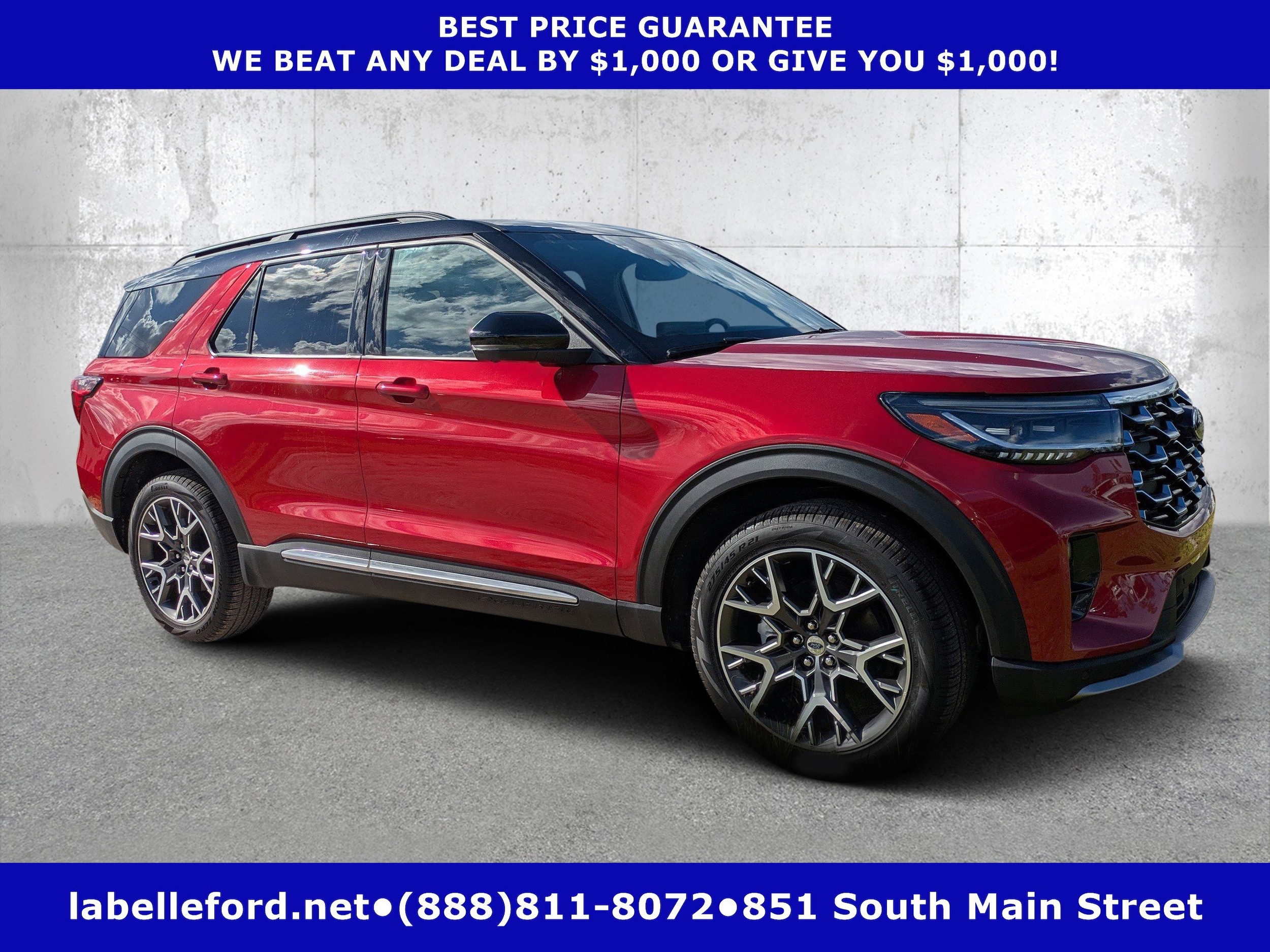 2025 Ford Explorer Platinum's photo