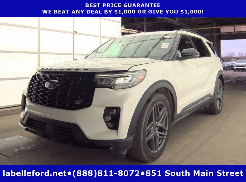 2025 Ford Explorer ST's photo