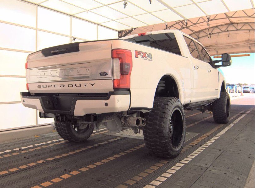 2017 Ford F-250 Platinum photo 2