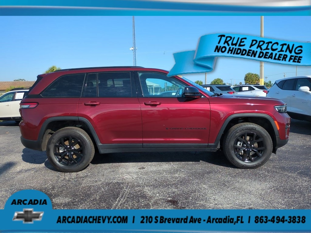 Used 2024 Jeep Grand Cherokee Altitude Altitude 4x4