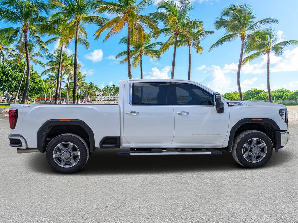 Used 2025 GMC Sierra 2500HD SLT 4WD Crew Cab 159 SLT