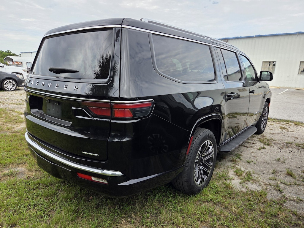 Used 2024 Jeep Wagoneer L Series II Series II 4x4