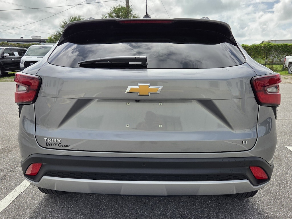 Used 2025 Chevrolet Trax LT FWD LT