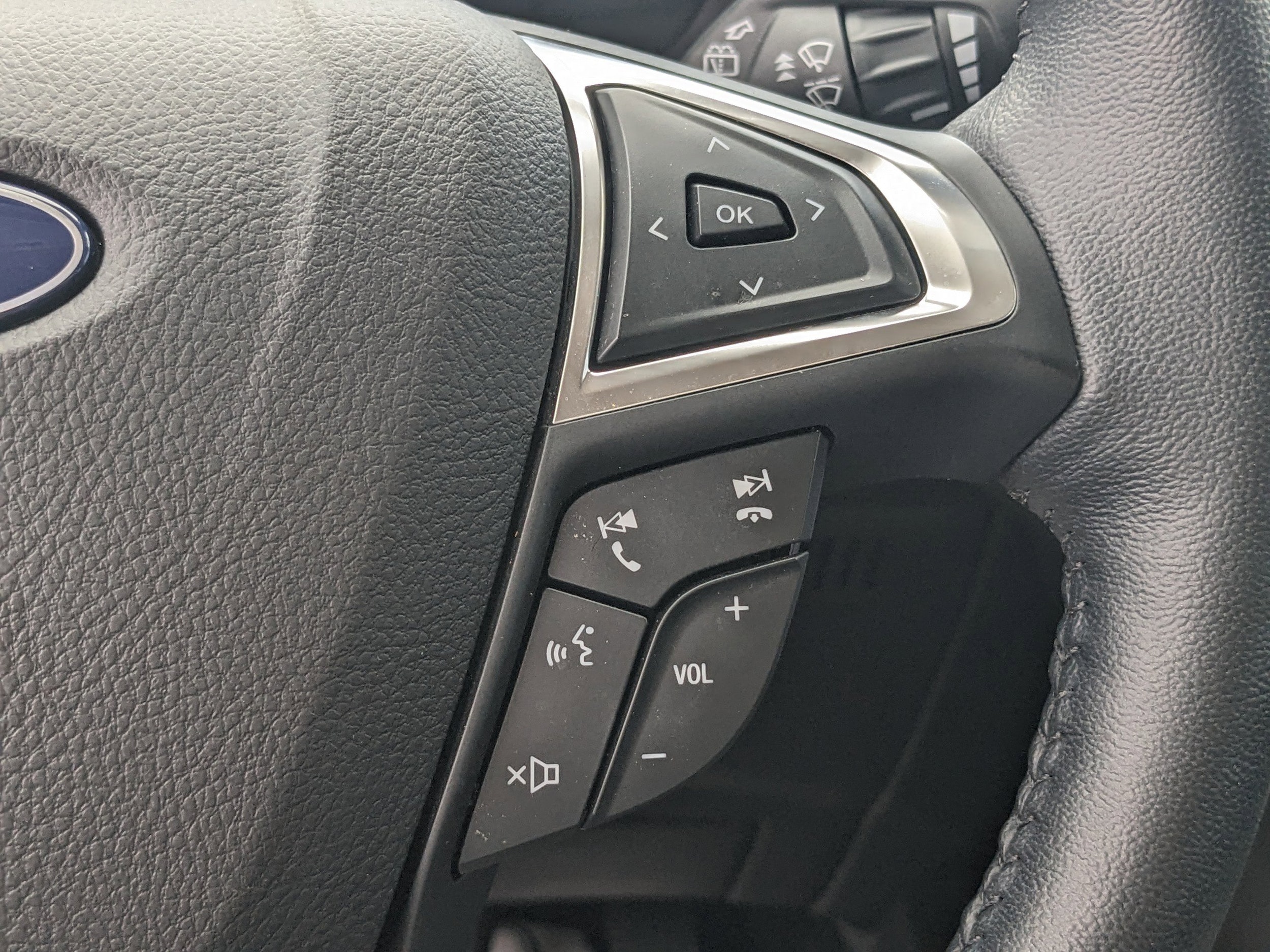 2023 Ford Edge SEL - Photo 21
